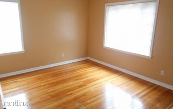 Foto del edificio - 23391 Hoover Ave