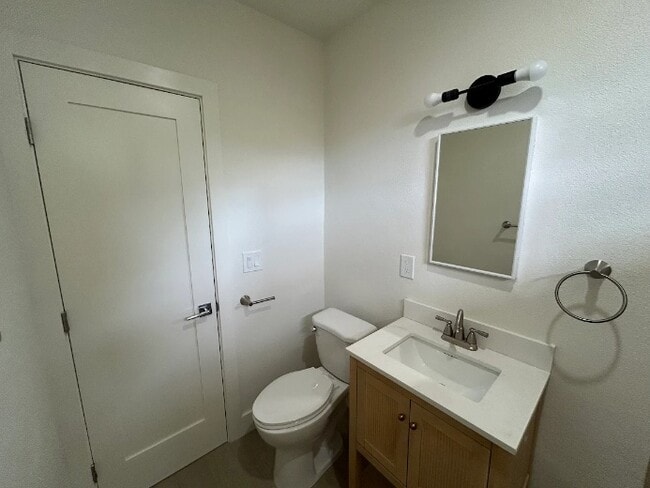 Building Photo - 524 W Williamson Ave