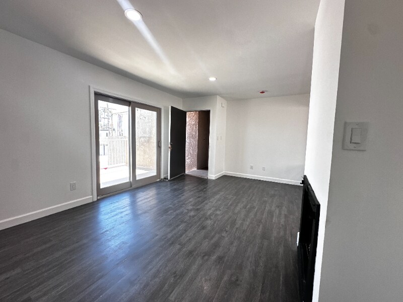 Building Photo - 120 14th St