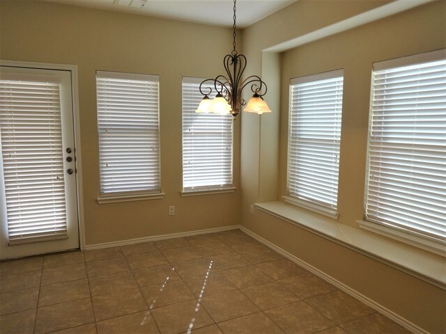 Foto del edificio - 2969 Lakeview Cir