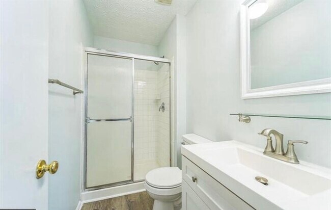 Building Photo - 11 Gemstone Ct