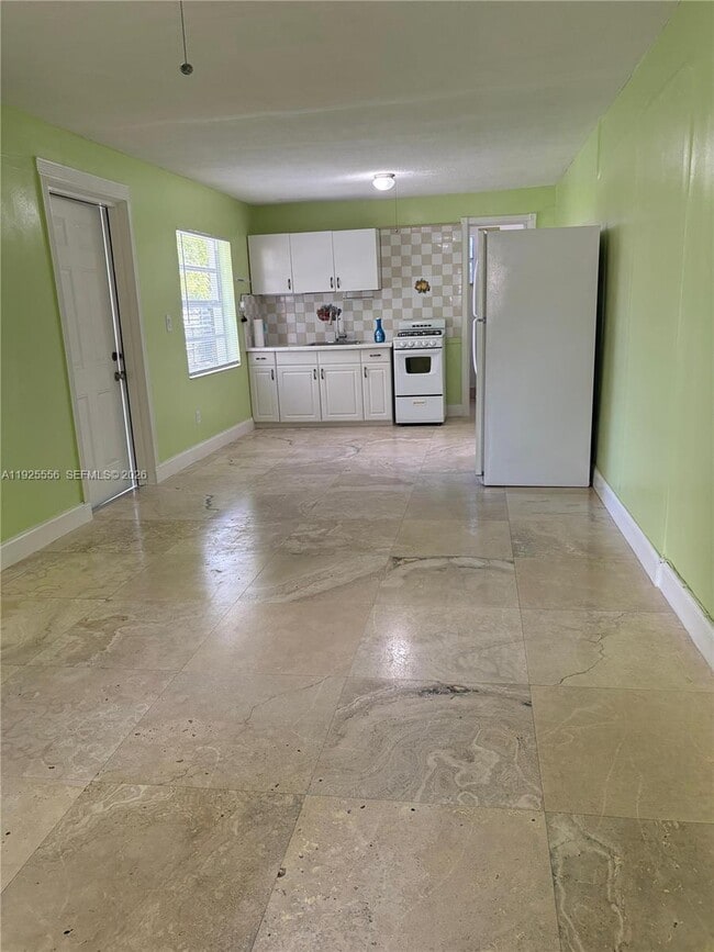 Building Photo - 13330 SW 79th St