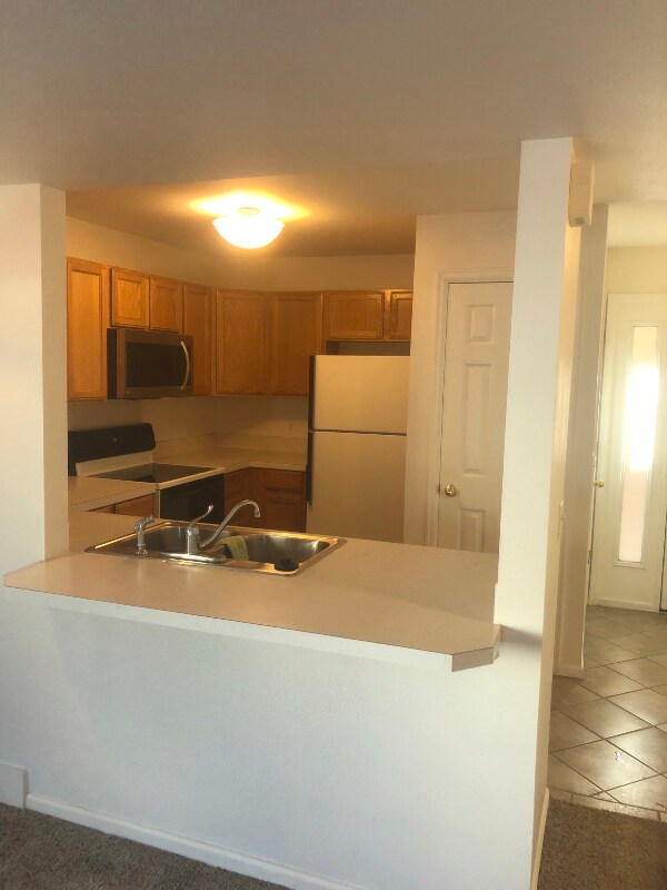 Building Photo - 1021 Rolland Moore Dr