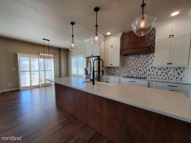 Building Photo - 5 br, 2.5 bath House - 101 Cobble Court