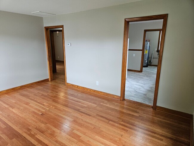 Foto del edificio - Updated 2 Bedroom, 1 bath with Large Backy...