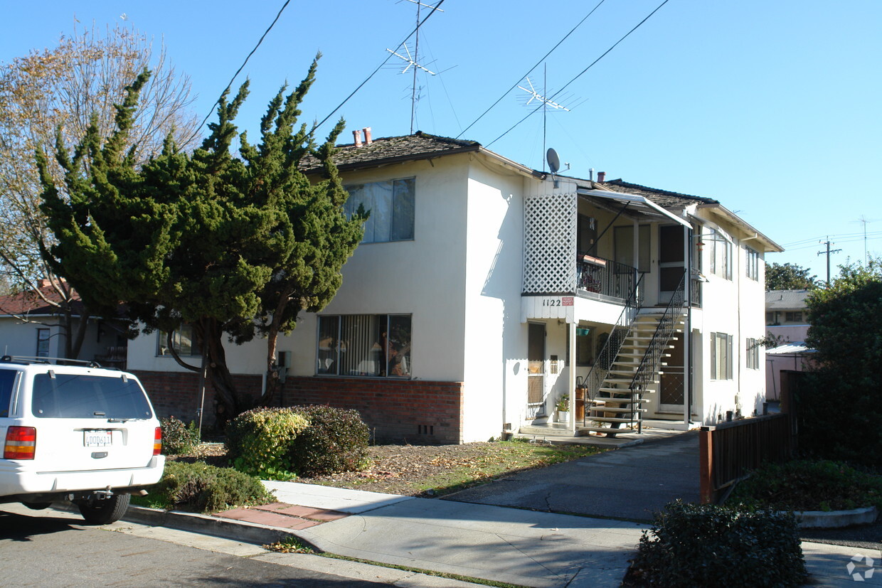 Primary Photo - 1122 Frankfurt Ave