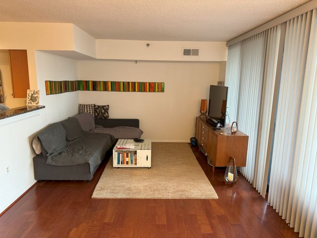 Photo - 1001 N Randolph St Apartment