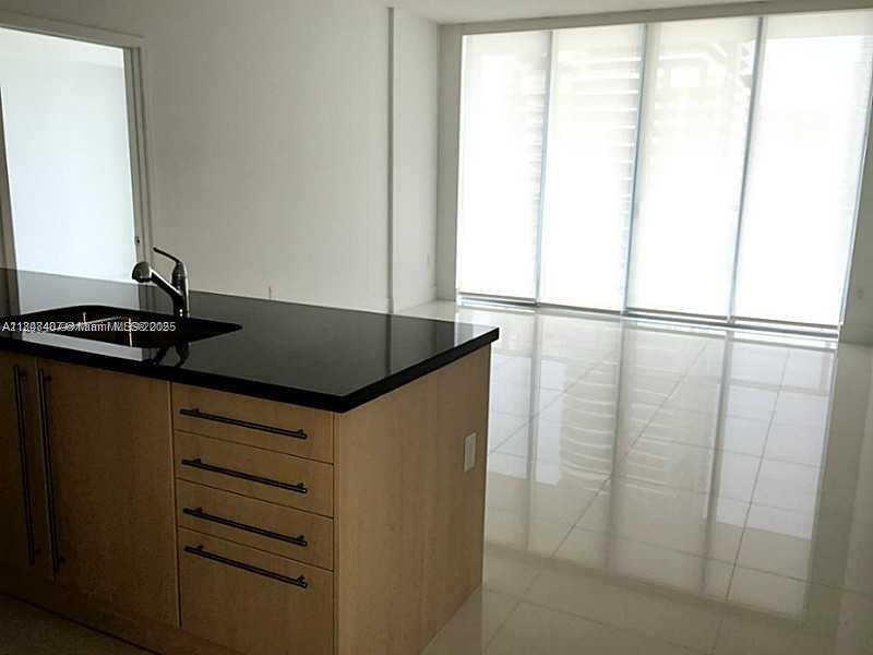 Foto principal - 79 SW 12th St