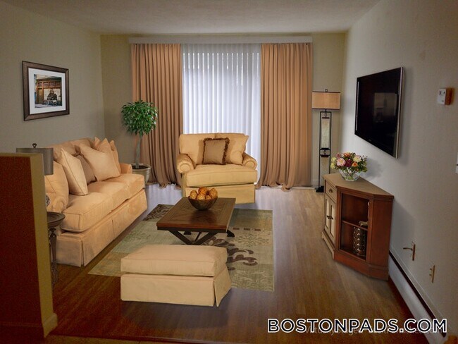 Foto del edificio - 53 Parkman St