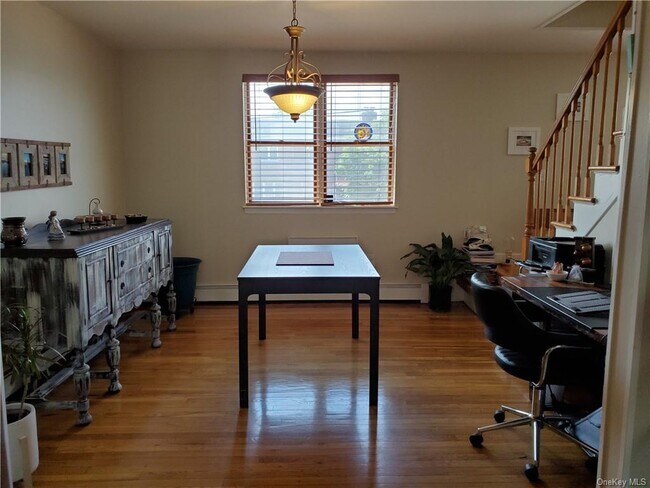 Building Photo - 3085 Coddington Ave