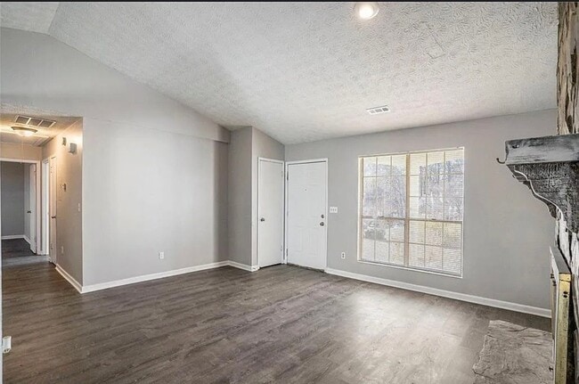 Building Photo - 5474 Glen Haven Dr