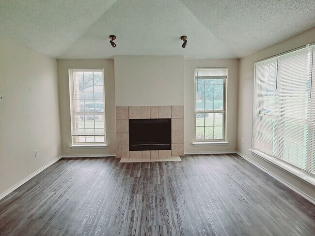 Photo - Westover 926-928 Apartment