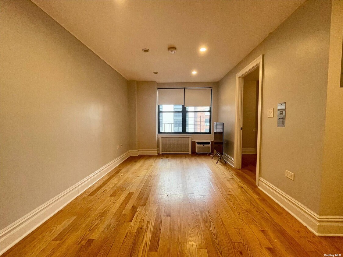 Foto del edificio - 133-17 Sanford Ave