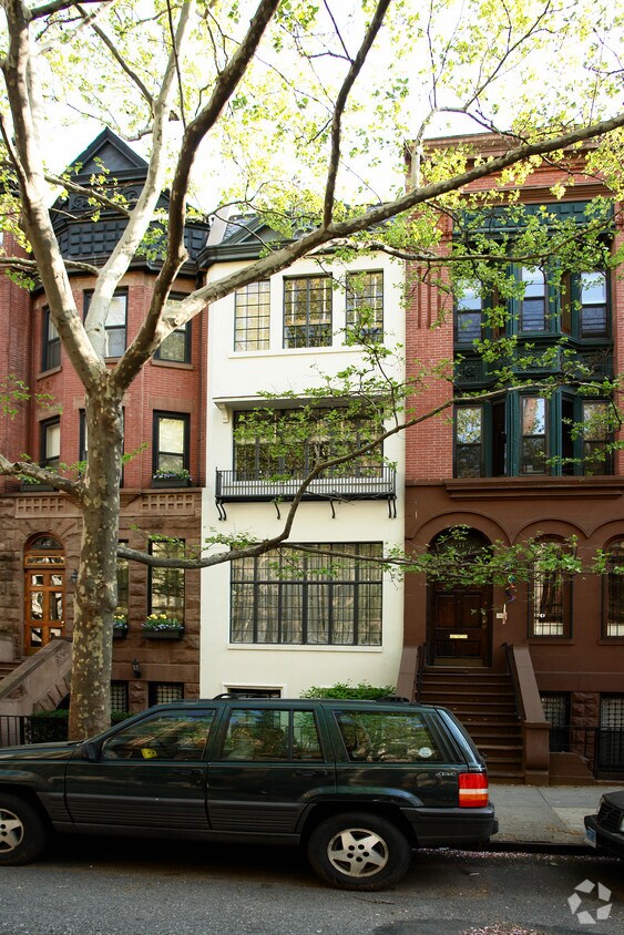 Primary Photo - 135 W 87th St