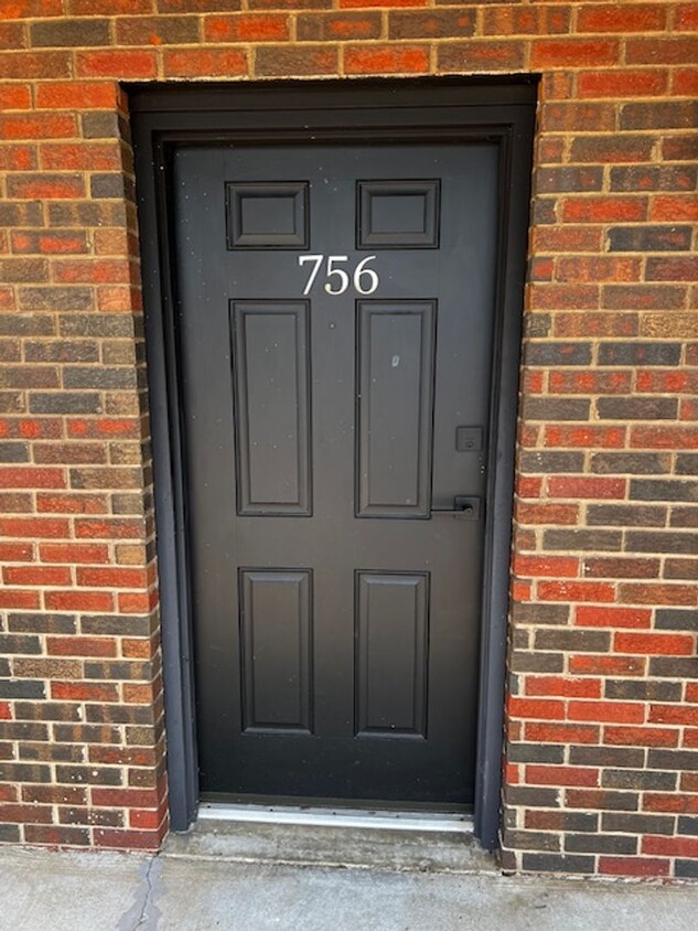 Foto principal - Maryville 37803 - COMING SOON! Available J...