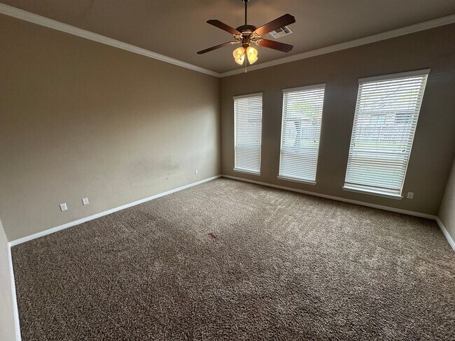 Building Photo - AVAILABLE FOR VIEWING NOW!!!