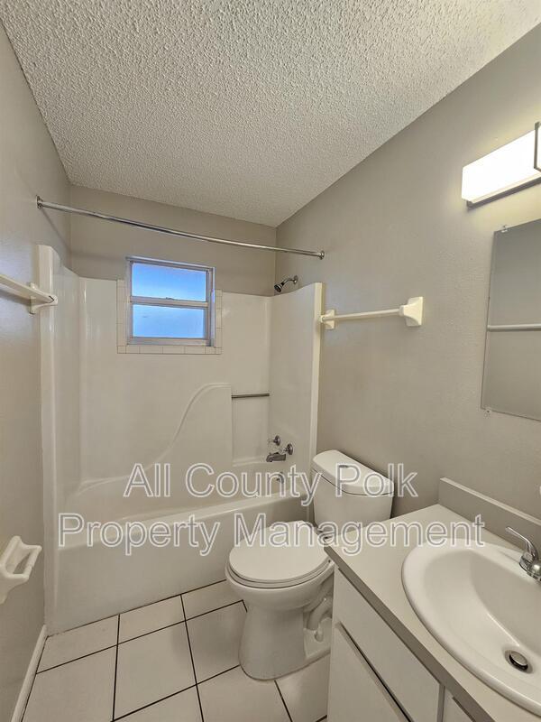 Foto del edificio - 455 Buck Moore Rd