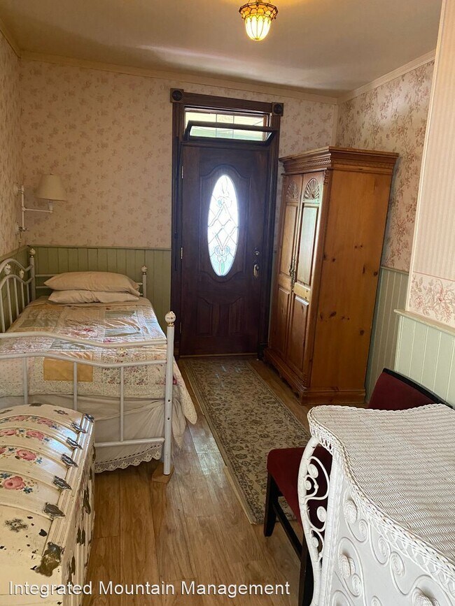 Building Photo - 2 br, 1 bath House - 509 8th Street 1