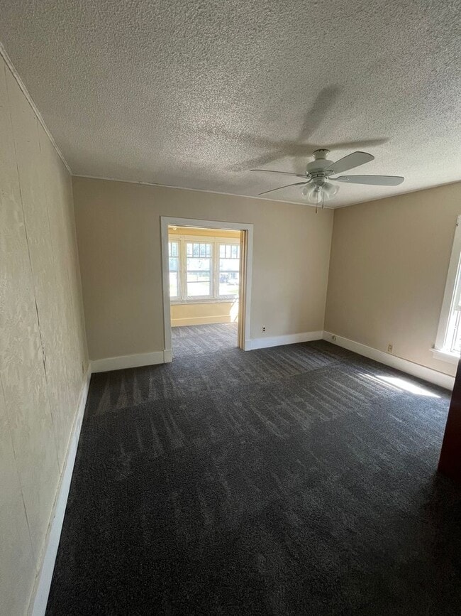 Building Photo - 1235 2nd Ave N