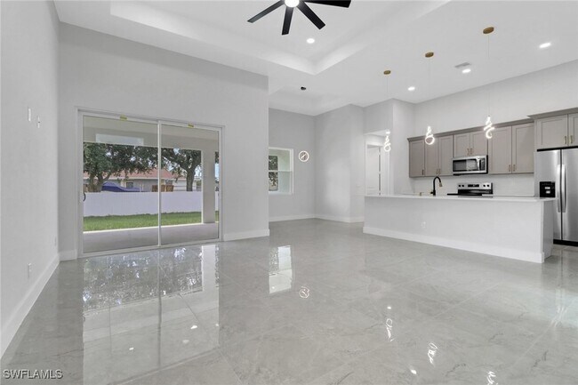 Building Photo - 3803 1st St SW