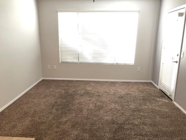 Building Photo - 4925 E Desert Cove Ave