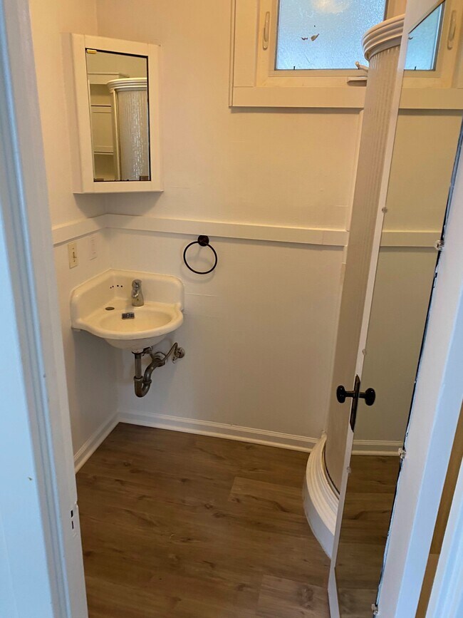 Foto del edificio - 820 Spring St