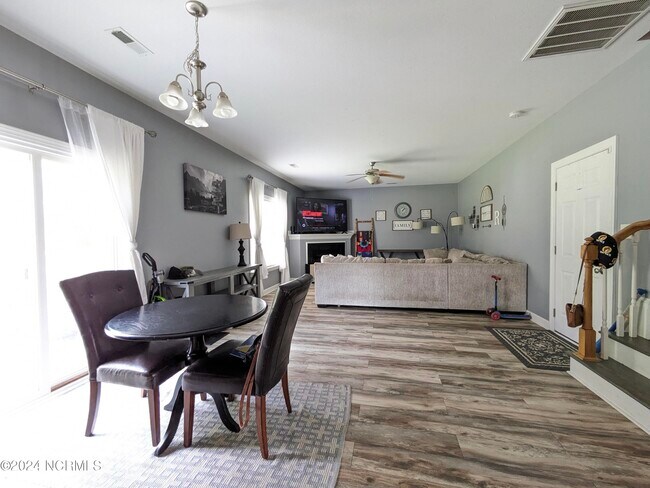 Foto del edificio - 205 Bell Ridge Ln