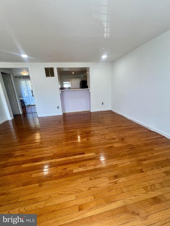 Foto del edificio - 16851 Toms River Loop