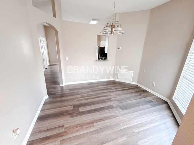 Building Photo - 815 Via Del Sol Dr