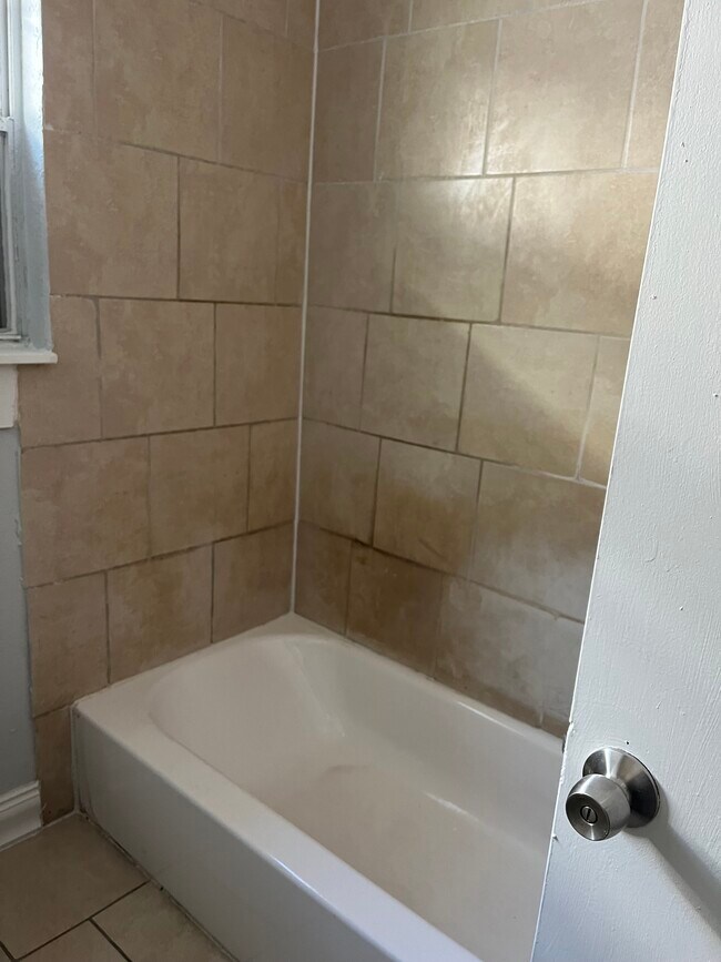 Foto del edificio - 3117 Rosalie St