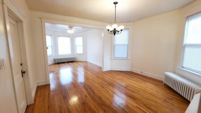Foto del edificio - 2248 N Avers Ave