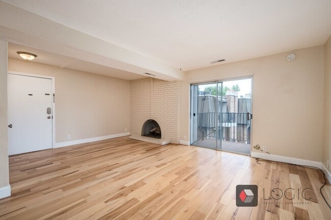 Building Photo - Beautiful Condo in Great Location!
