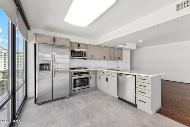 Foto del edificio - 4808 N 24th St