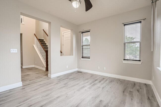 Foto del edificio - 10535 Rutledge Street