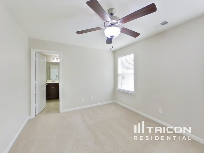 Building Photo - 311 Woodfern Ct