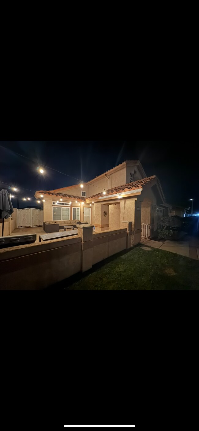 Foto del edificio - 10966 Larkspur Way