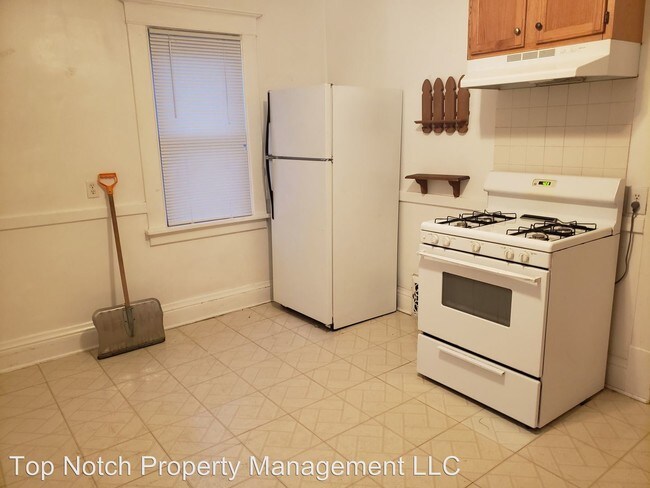 Building Photo - 1153 44th St