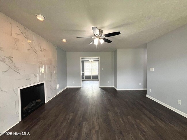 Foto del edificio - 1508 Thoroughbred Trail