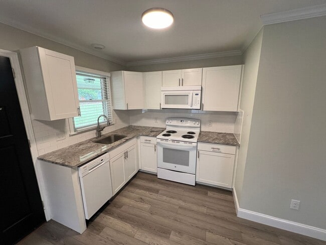 Photo - 104 Secrest Ave House