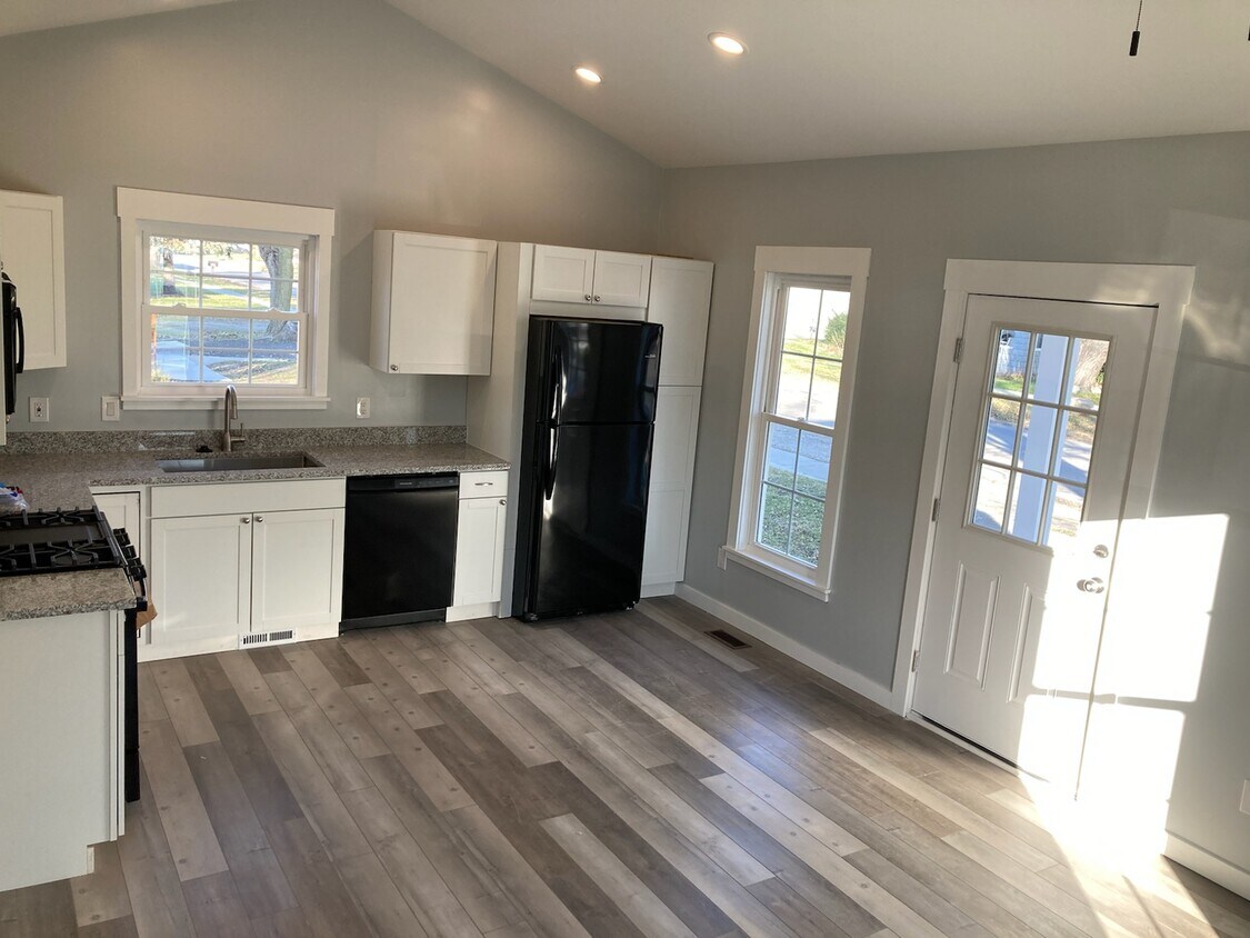 232 N National St, Howell, MI 48843 House Rental in Howell, MI