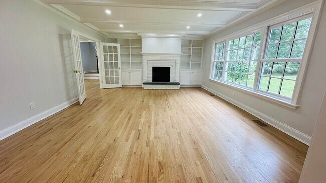 Building Photo - 455 Cedar Ln