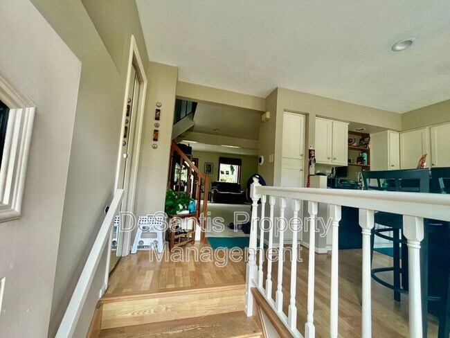 Foto del edificio - 425 Parkridge Ln