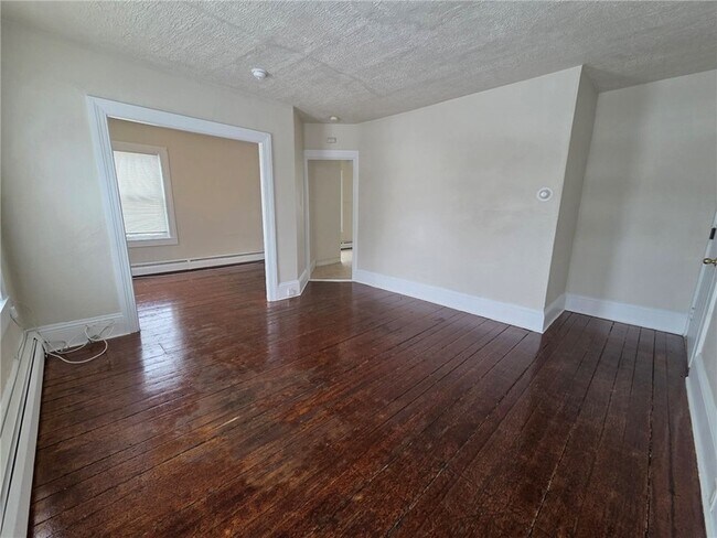 Foto del edificio - 292 Pleasant St