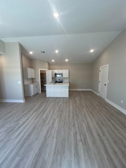 Foto del edificio - 12805 E Blake St