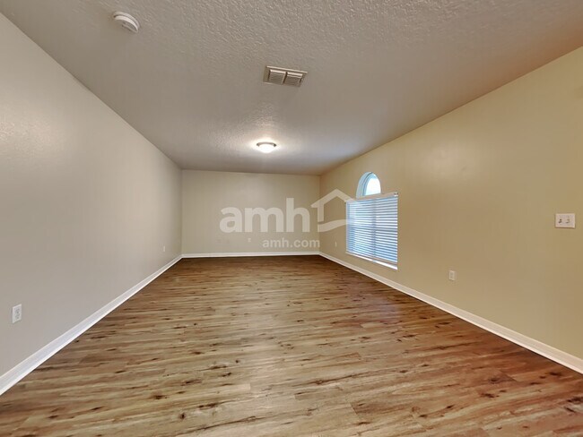 Foto del edificio - 5458 Turkey Creek Road