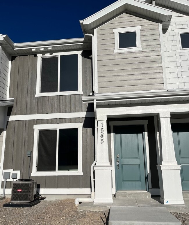 Building Photo - 1545 S 3740 E
