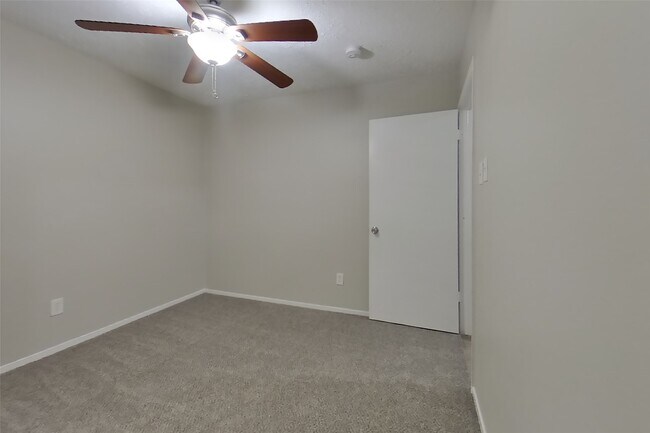 Foto del edificio - 7331 Millbrae Ln