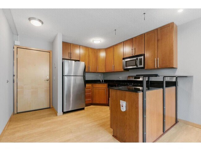 Foto del edificio - 2530 1st Ave S