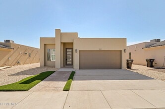 Building Photo - 941 Sandhurst Pl