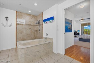 Building Photo - 14817 Laguna Dr